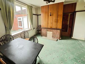 Dining Room- click for photo gallery
